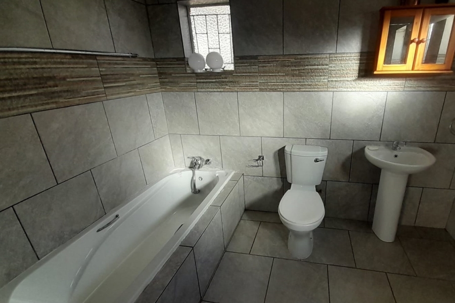 3 Bedroom Property for Sale in Flamwood North West